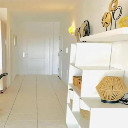 Modern Trendy 1br Ground Floor Callao Salvaje
