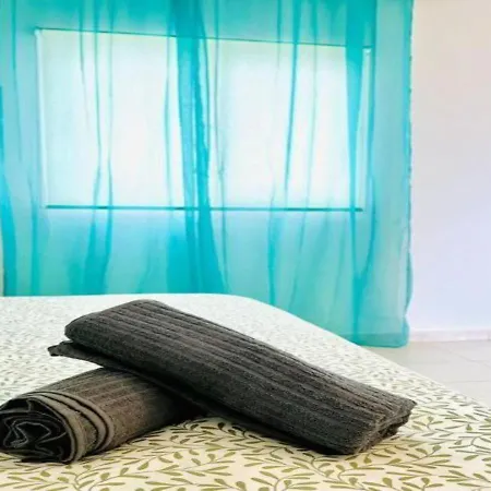 Modern Trendy 1br Ground Floor Apartment Callao Salvaje