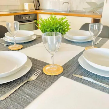 Ground-floor 1 Bedroom Condopool &wifi Costa Adeje 칼라오살바헤