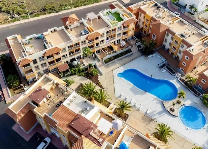 Ground-floor 1 Bedroom Condopool &wifi Costa Adeje Apartment